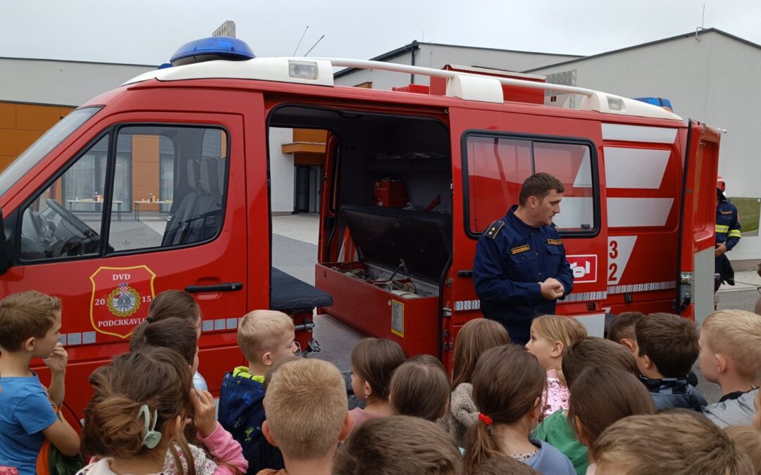 Posjet vatrogasaca područnoj školi